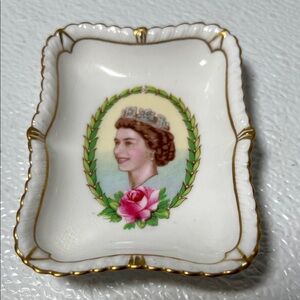 Queen Elizabeth Coronation Trinket Dish 4” Royal Crown Derby Bone China Portrait